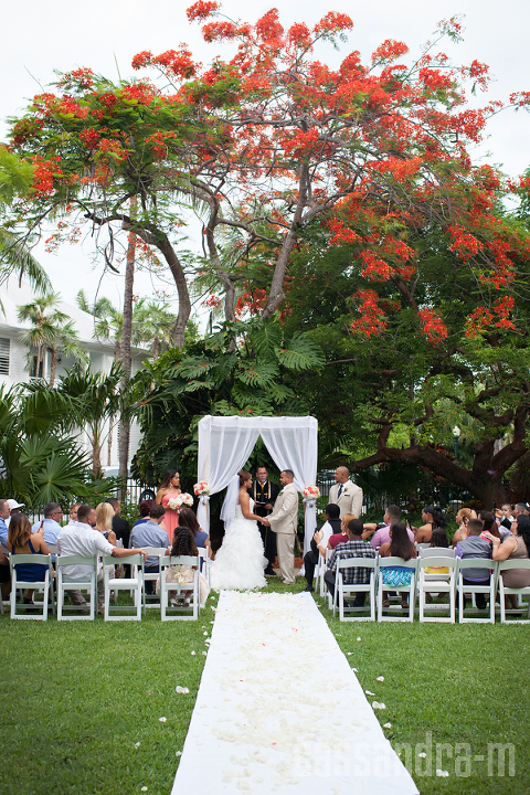 Key-West-Wedding-Photographer_Truman-Little-White-House_Yoana+Danny_IMG_0015