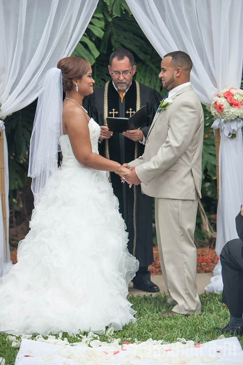 Key-West-Wedding-Photographer_Truman-Little-White-House_Yoana+Danny_IMG_0017