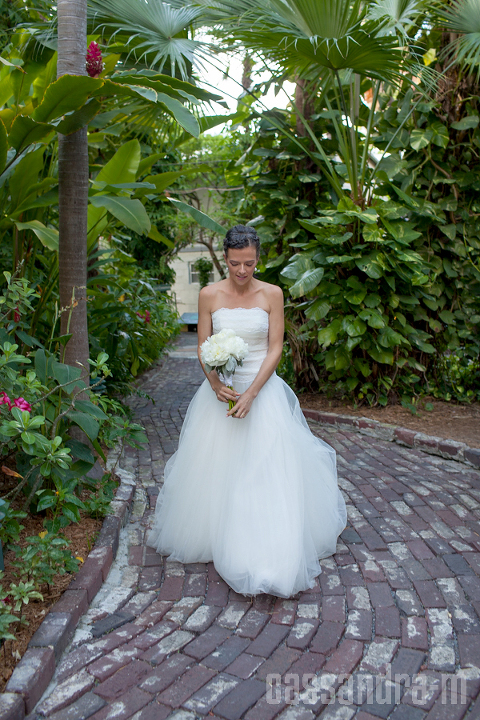 Key-West-Wedding-Photographer_Hemingway-Home_Wedding_IMG_006