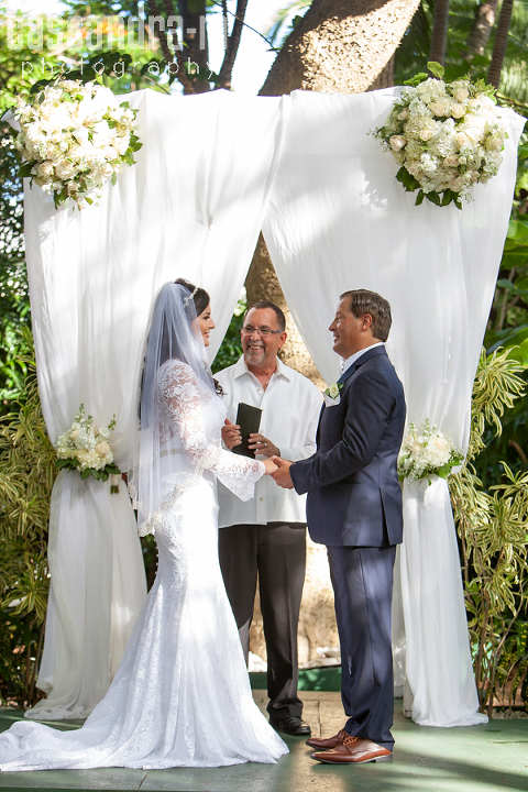 Key-West-Wedding-Photographer-Hemingway-Home-Wedding-Ft-Zachary-Bride-Groom-BD-IMG_0024